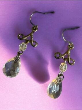 Vintage-Style Clear Crystal Teardrop Drop Earrings